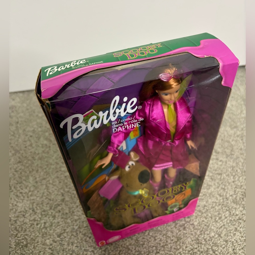 2001 Scooby-Doo Daphne Barbie doll - Picture 8 of 8